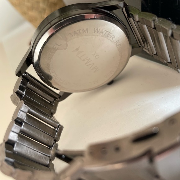 MVMT men’s watch - Picture 3 of 3